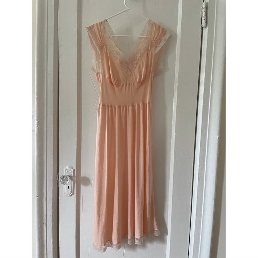 Barbizon Allure 100% Silk Vintage Dress